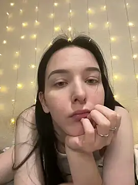 Snapshot of _LovelyDana_ chatting on October 2025 04:29:01 PM LovelyDana online show from October 2025 04:29:01 PM