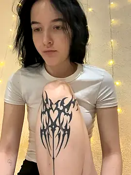 Snapshot of _LovelyDana_ chatting on November 2025 05:15:01 PM LovelyDana online show from November 2025 05:15:01 PM