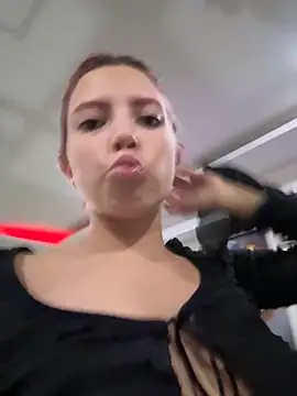 l0lita sweet online show from November 2025 12:13:01 AM