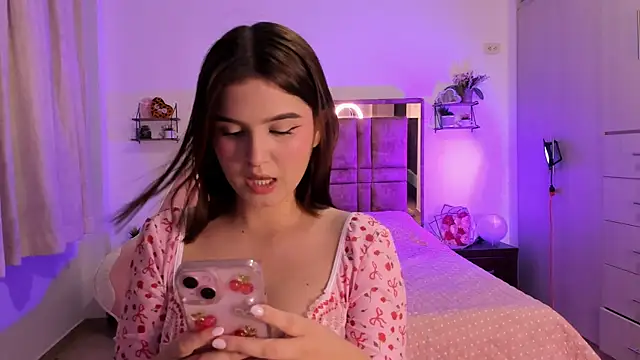 MIACUTEE  online show from January 2026 10:45:01 PM