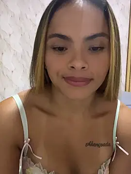 safadinhaquenteW online show from March 2026 04:08:02 AM