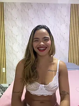 safadinhaquenteW online show from April 2026 03:48:01 AM