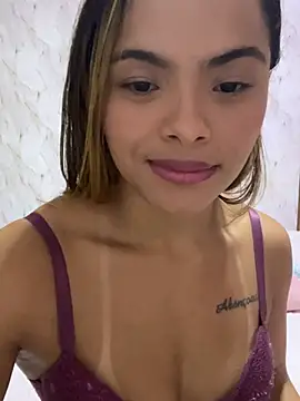safadinhaquenteW online show from May 2026 03:30:02 PM