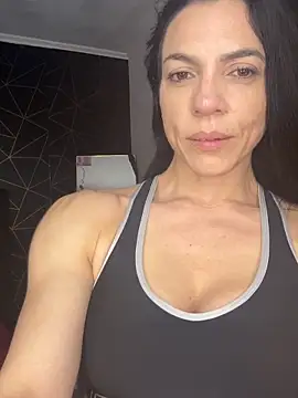 Snapshot of Kattefit chatting on November 2025 04:49:01 AM Kattefit online show from November 2025 04:49:01 AM