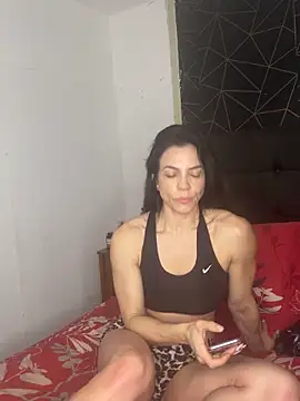 Snapshot of Kattefit chatting on December 2025 02:45:02 PM Kattefit online show from December 2025 02:45:02 PM