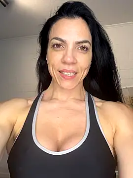 Snapshot of Kattefit chatting on December 2025 02:52:01 AM Kattefit online show from December 2025 02:52:01 AM