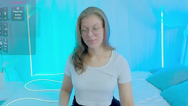 Snapshot of Angelie__Eyes chatting on October 2025 02:07:01 PM Angelie Eyes online show from October 2025 02:07:01 PM