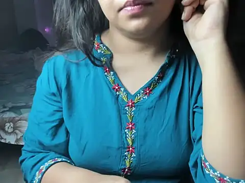 Snapshot of Divya68 chatting on October 2025 06:08:01 PM Divya68 online show from October 2025 06:08:01 PM