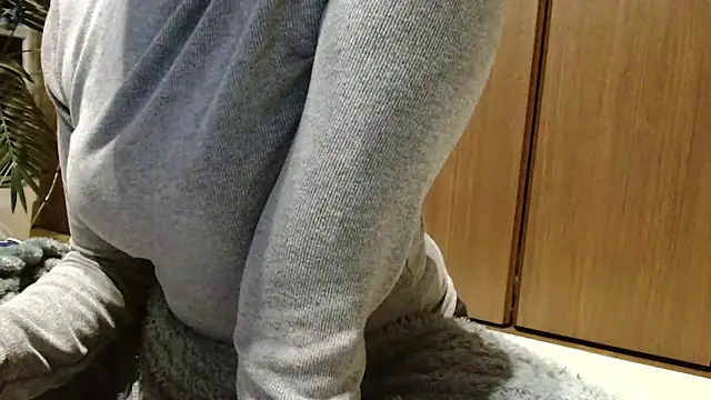 Snapshot of _Ema_ch chatting on January 2026 12:27:02 AM Ema ch online show from January 2026 12:27:02 AM