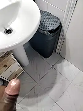 Snapshot of juanricox chatting on October 2025 08:11:02 PM juanricox online show from October 2025 08:11:02 PM