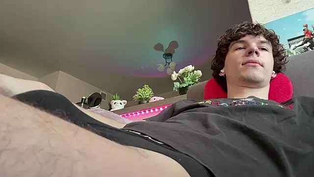 Jeremy1Scott online show from March 2026 04:40:02 AM