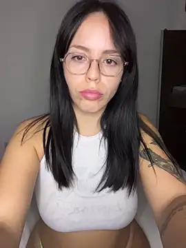 Snapshot of babecatalina chatting on February 2026 04:11:01 AM babecatalina online show from February 2026 04:11:01 AM