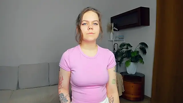 NaidaPalos online show from October 2025 07:09:01 AM