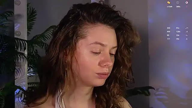 Snapshot of MelodySinclair chatting on December 2025 01:37:02 PM MelodySinclair online show from December 2025 01:37:02 PM