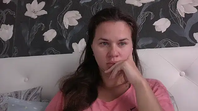 GiaaCaranggi online show from October 2025 05:07:02 AM