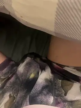 LilCheeky online show from November 2025 08:28:01 AM