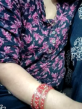 Snapshot of Hot-ranisa chatting on November 2025 04:07:01 AM Hot-ranisa online show from November 2025 04:07:01 AM