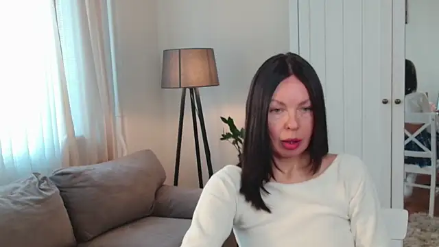 LittleNicolee online show from January 2026 12:54:01 PM