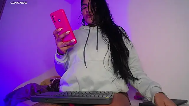 Snapshot of Miranda_kim_ chatting on November 2025 12:52:02 AM Miranda kim online show from November 2025 12:52:02 AM