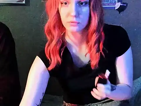 Skirklove online show from October 2025 08:25:01 AM
