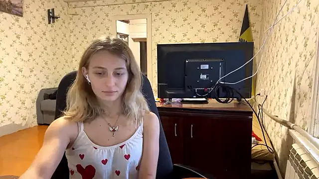 AmeliLia online show from February 2026 02:28:01 PM