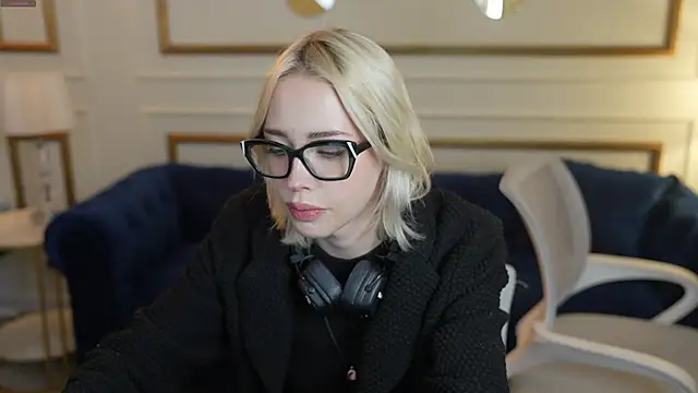 Snapshot of Jessica_start chatting on November 2025 02:05:01 PM Jessica start online show from November 2025 02:05:01 PM