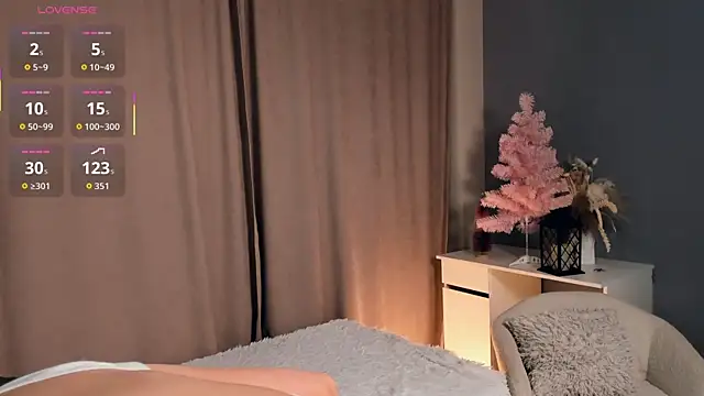 Snapshot of KrisWaller chatting on December 2025 03:17:02 PM KrisWaller online show from December 2025 03:17:02 PM