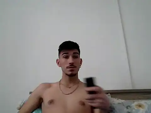 Nicolas sexxxy online show from February 2026 12:20:01 PM