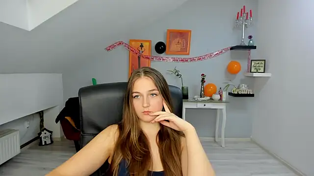 AnneWilsonn online show from October 2025 12:29:01 PM