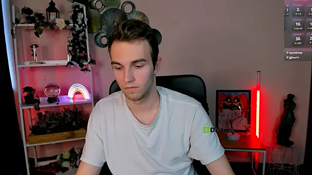 astren villo online show from April 2026 12:02:01 PM