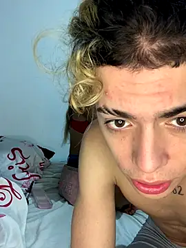 lily and wan online show from November 2025 05:07:01 AM