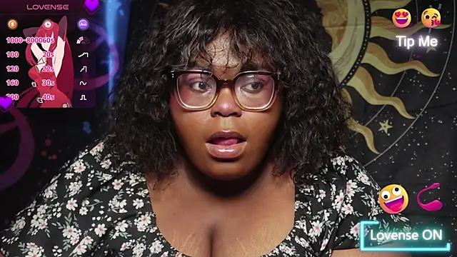 Snapshot of TheChubbySiren chatting on December 2025 01:27:02 PM TheChubbySiren online show from December 2025 01:27:02 PM