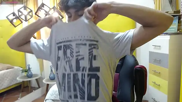 jeander186 online show from October 2025 03:49:01 PM