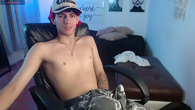 AmethystShadow17 online show from February 2026 07:52:01 PM