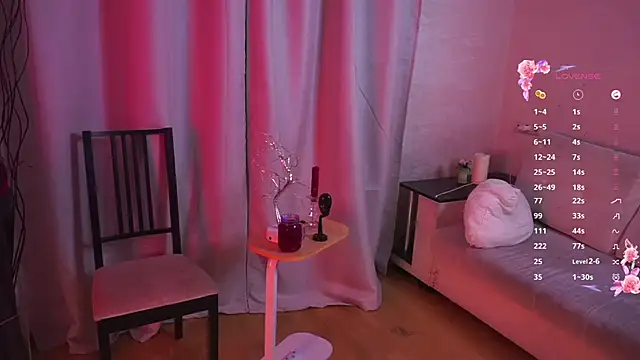 TainaGrebs online show from October 2025 07:43:01 PM