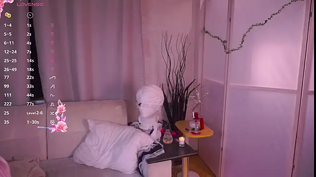 TainaGrebs online show from October 2025 10:01:01 PM