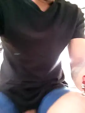 SinGuin23 online show from October 2025 06:31:01 PM