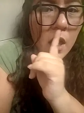 Snapshot of sol093 chatting on January 2026 08:25:02 PM sol093 online show from January 2026 08:25:02 PM