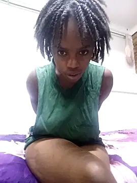 Snapshot of TinyThick chatting on October 2025 07:13:02 PM TinyThick online show from October 2025 07:13:02 PM