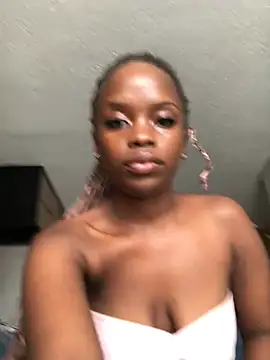 Snapshot of TinyThick chatting on January 2026 01:37:02 PM TinyThick online show from January 2026 01:37:02 PM