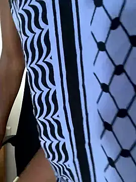 Snapshot of NyahHeat chatting on January 2026 12:29:02 PM NyahHeat online show from January 2026 12:29:02 PM