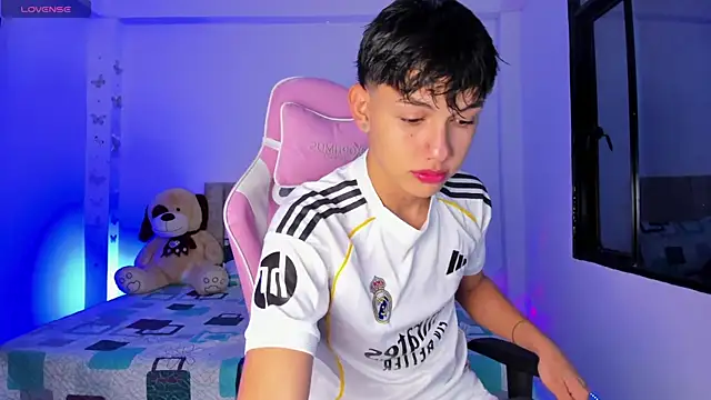 Axel Cody  online show from March 2026 11:35:01 AM