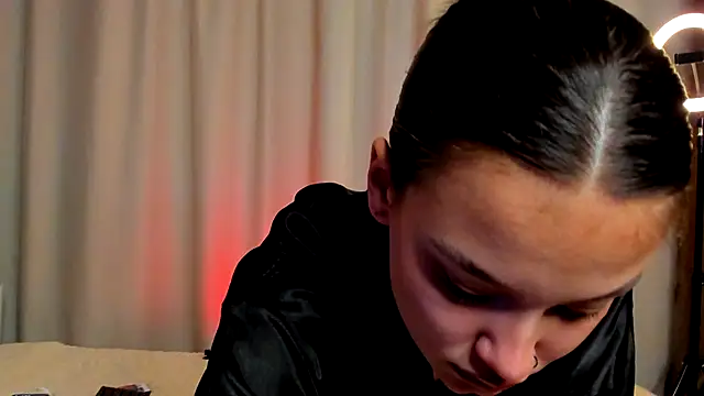 -CamillaStar- online show from October 2025 09:05:02 PM