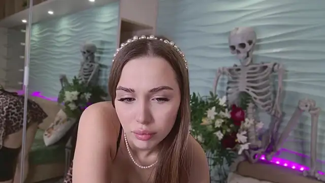 MiyaMeow- online show from October 2025 08:57:02 AM