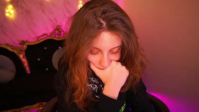 CuteeFoxy online show from January 2026 02:21:02 PM