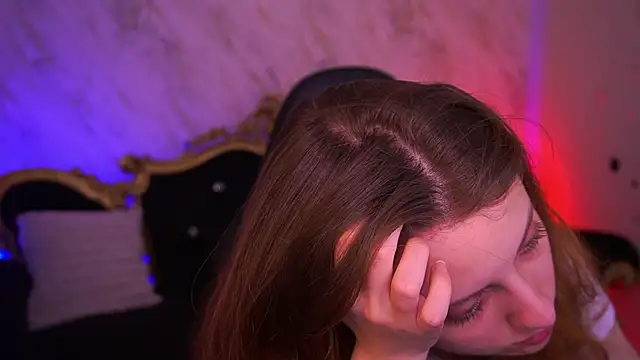 CuteeFoxy online show from March 2026 01:33:01 PM