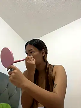 Snapshot of kittyrush_ chatting on November 2025 01:19:01 AM kittyrush online show from November 2025 01:19:01 AM