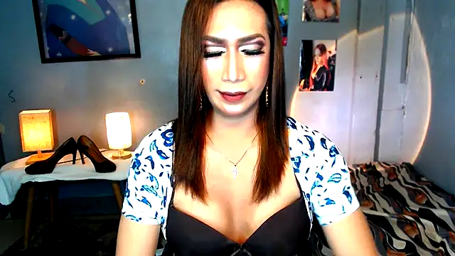 Snapshot of littleredbunny27 chatting on March 2026 08:57:02 PM littleredbunny27 online show from March 2026 08:57:02 PM