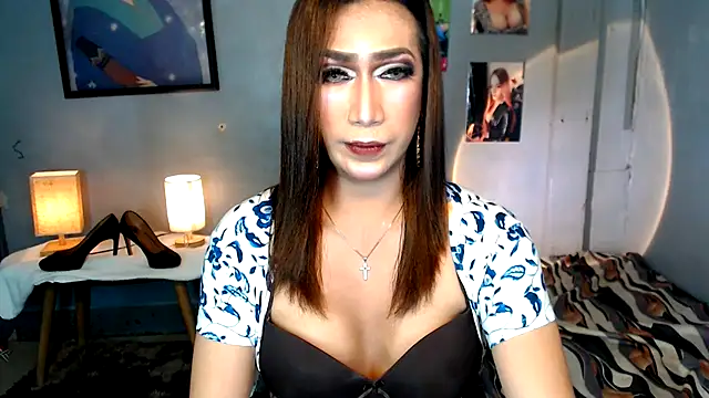 Snapshot of littleredbunny27 chatting on March 2026 09:03:01 AM littleredbunny27 online show from March 2026 09:03:01 AM