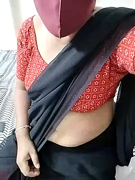 Snapshot of Hot_Boude chatting on October 2025 06:28:02 PM Hot Boude online show from October 2025 06:28:02 PM